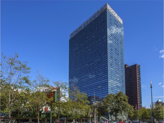 石家庄玻璃橱窗透明屏定做厂家